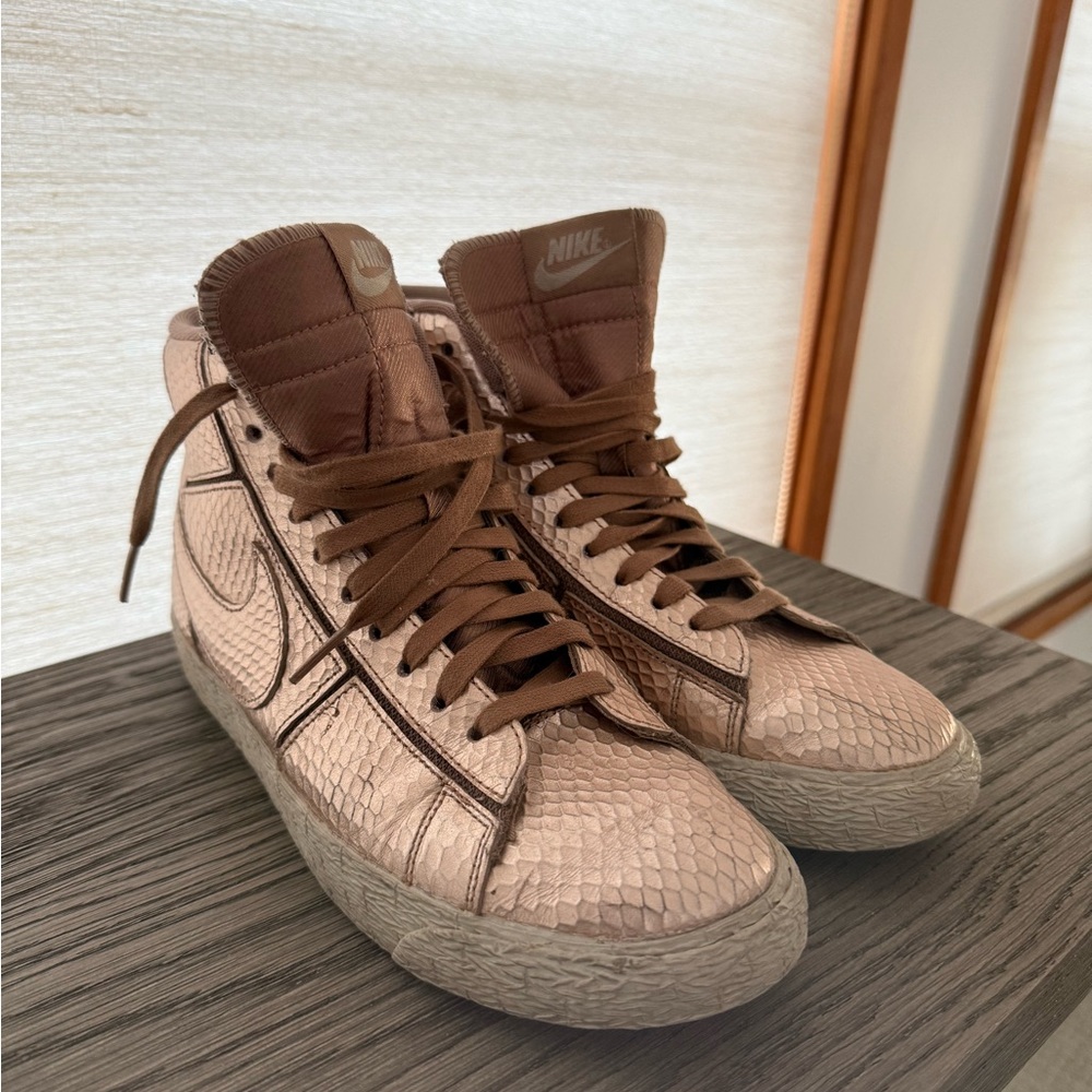 Nike High-Top Sneakers in Brown and Cream